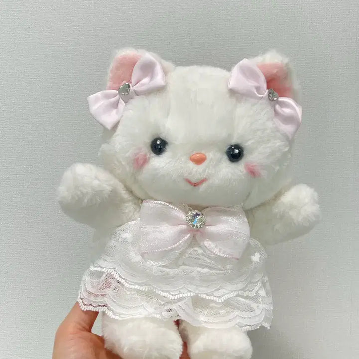 [BUNJANG] Sanrio Lovellymi Yoshitoku Creamy Cat Plush Doll / 산리오 러뷰루미 제작인형 요시토쿠 크리미 고양이 누이 인형