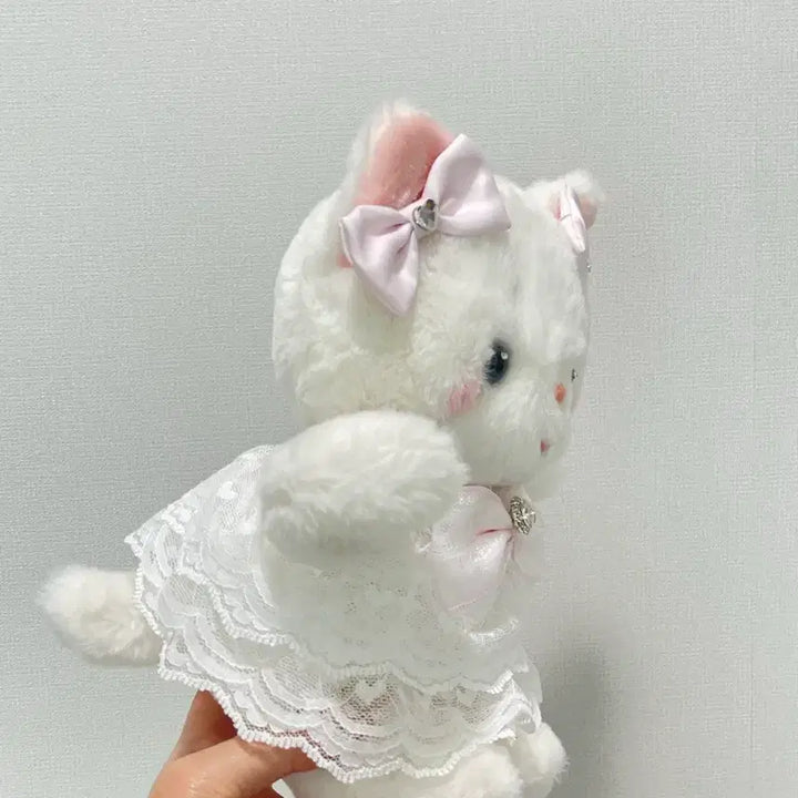 [BUNJANG] Sanrio Lovellymi Yoshitoku Creamy Cat Plush Doll / 산리오 러뷰루미 제작인형 요시토쿠 크리미 고양이 누이 인형