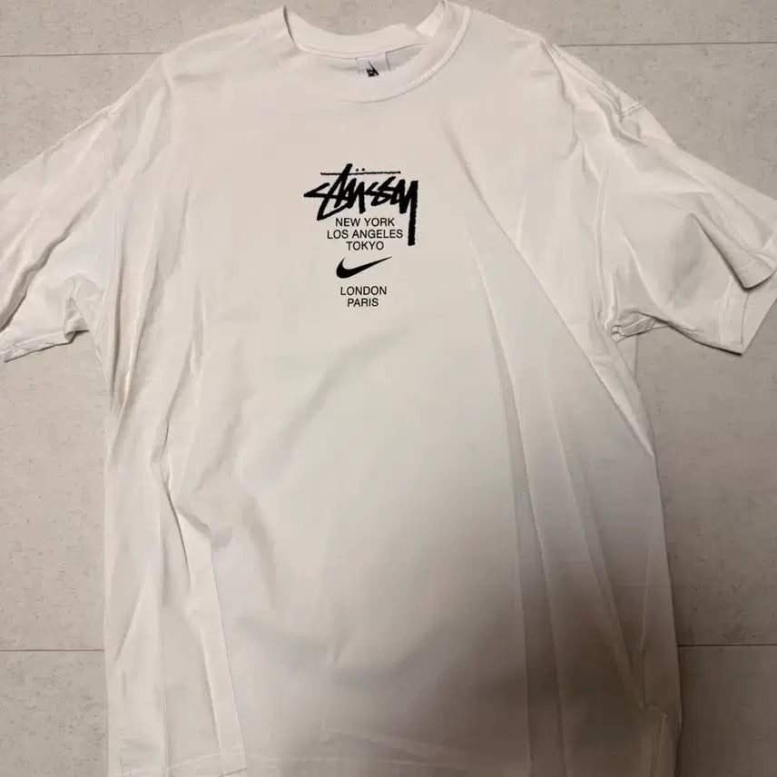 [BUNJANG] Stussy Nike T-shirt (White) - Size L / 스투시 나이키 반팔 라지