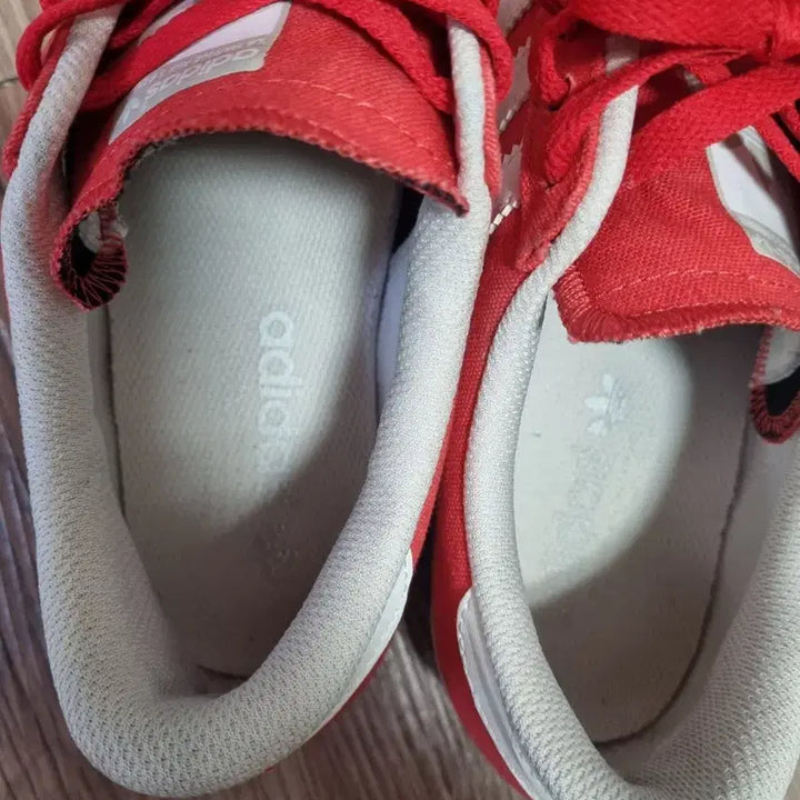 [BUNJANG] Adidas Canvas Red Sneakers Size 255 / 아디다스 캔버스 레드 255