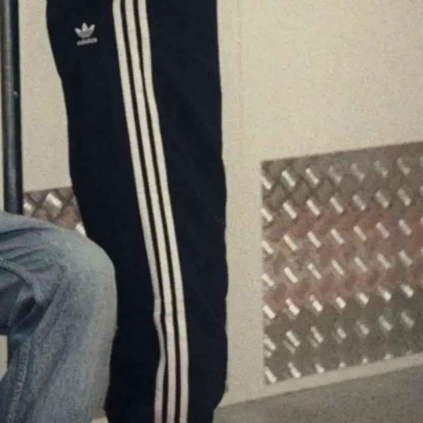 [BUNJANG] Adidas Woven Track Pants / 아디다스 우븐 트랙팬츠 판매합니다