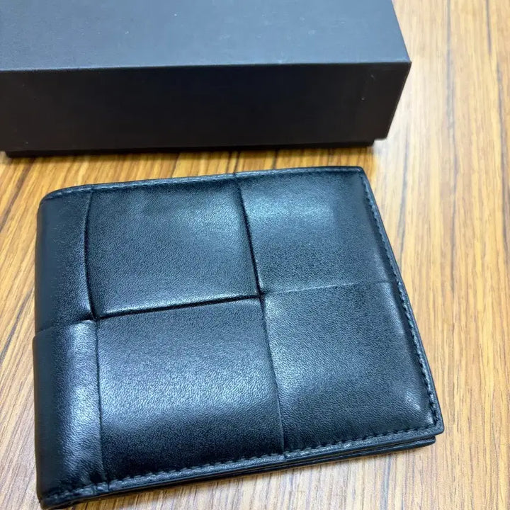 [SOLD OUT] 보테가 베네타 블랙 반지갑 풀박스