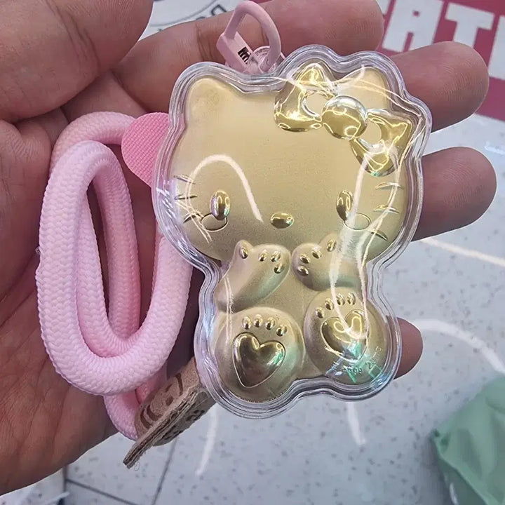 [BUNJANG] Crayon Shin-chan &amp; Hello Kitty Gold Keychains / 금짱구&amp;금키티 키링