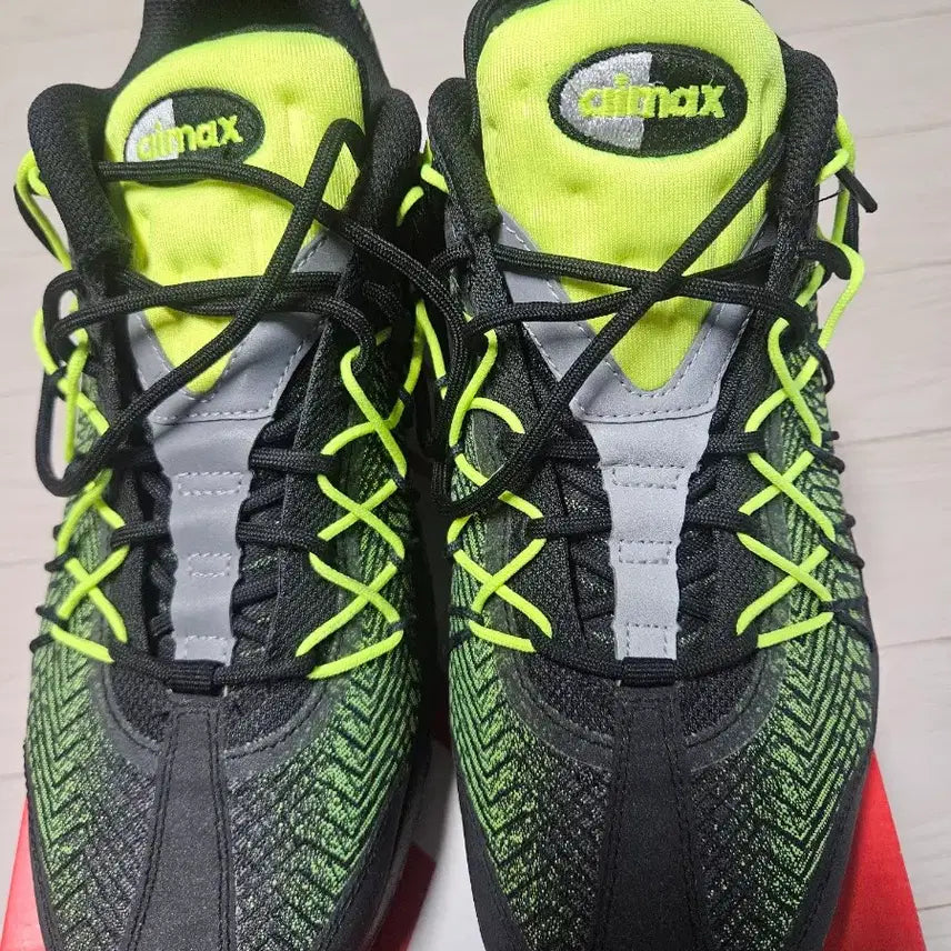 [BUNJANG] Nike Air Max 95 Neon Sneakers / 맥스95네온