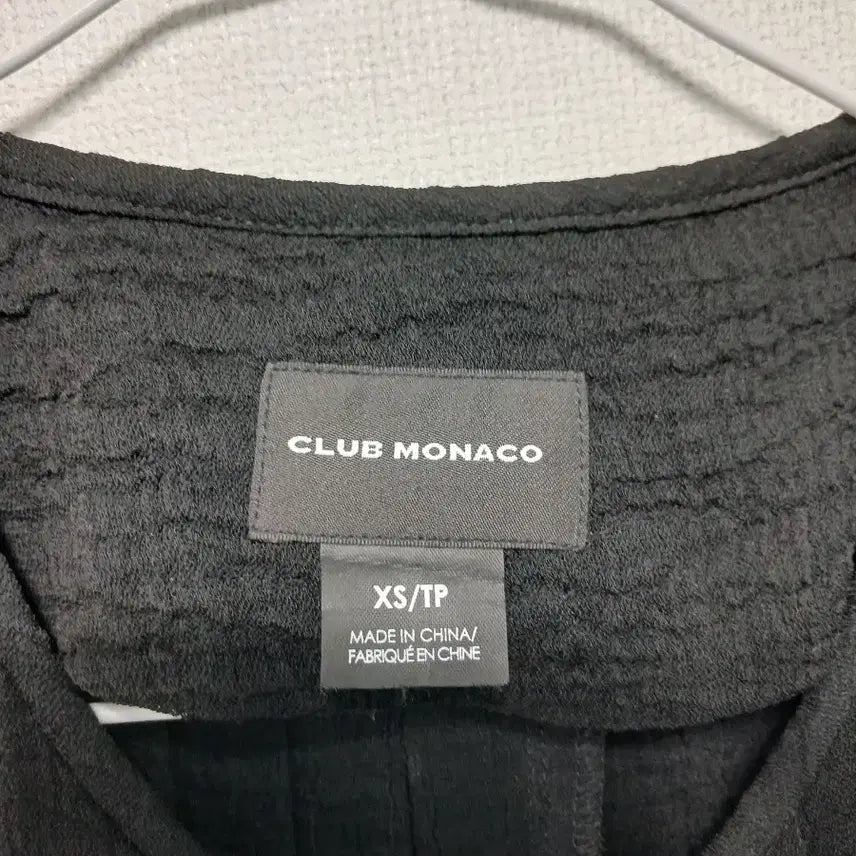 [BUNJANG] Club Monaco Black Zipper Pleated Blouse / 클럽모나코 블랙 지퍼 플리츠 블라우스