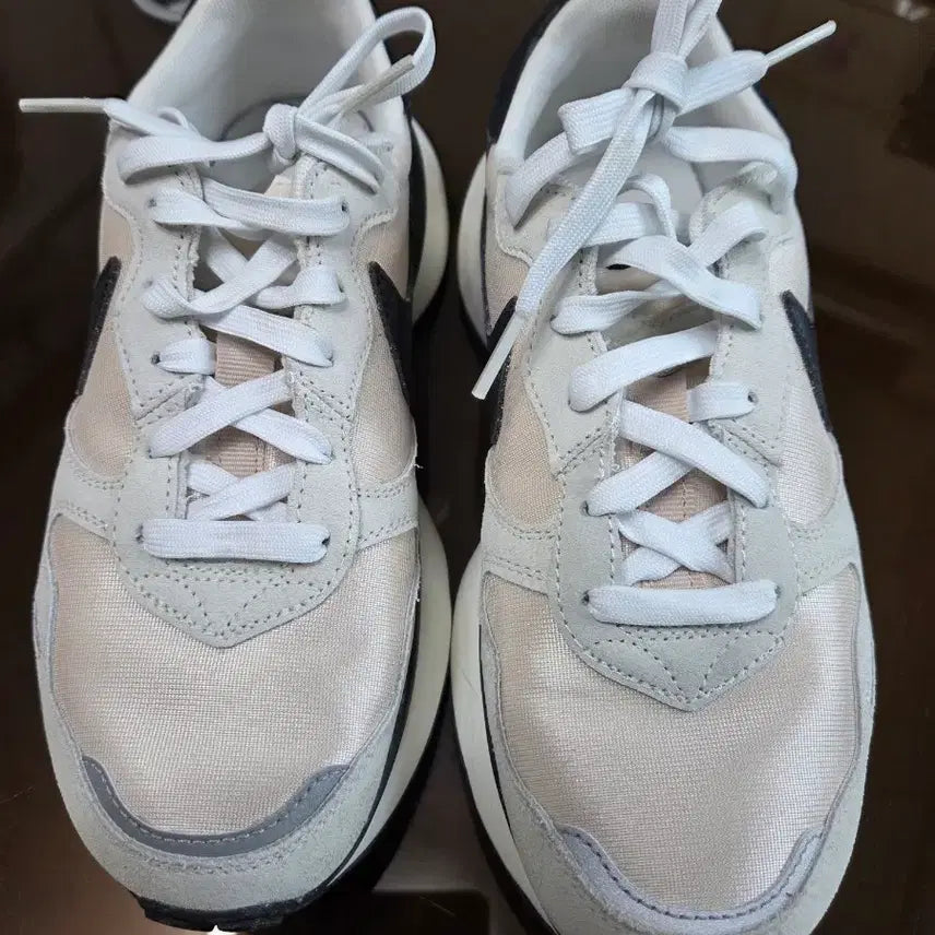 [BUNJANG] Nike V2K Run Sneakers / 나이키 V2K런  운동화245