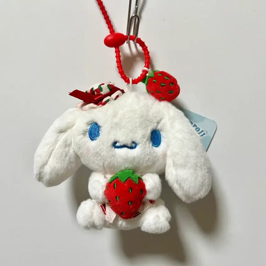 [BUNJANG] Sanrio Cinnamoroll Strawberry Doll Keychain / 새상품) 산리오 시나모롤 딸기 인형 키링