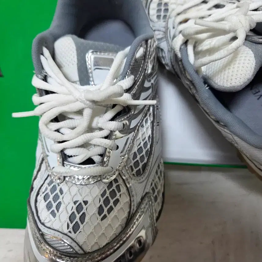 [BUNJANG] Bottega Veneta Orbit Silver White Sneakers / 보테가베네타 오르빗 실버 화이트 230