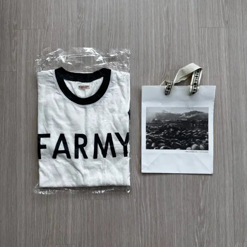 [BUNJANG] 캐피탈 farmy 포켓 링거 티셔츠 4사이즈 / 캐피탈 farmy 포켓 링거 티셔츠 4사이즈