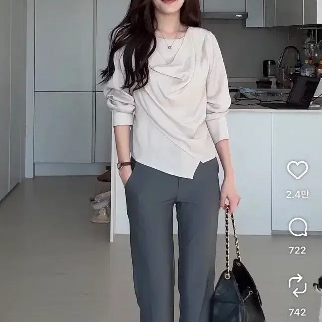 [BUNJANG] LETQSTUDIO Drape Layered Blouse / LETQSTUDIO 드레이프 블라우스