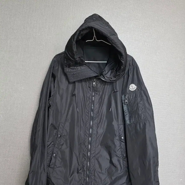 [BUNJANG] Moncler Black Hooded Windbreaker Jacket / 몽클레어 블랙 후드 바람막이 자켓
