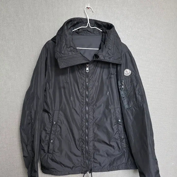 [BUNJANG] Moncler Black Hooded Windbreaker Jacket / 몽클레어 블랙 후드 바람막이 자켓