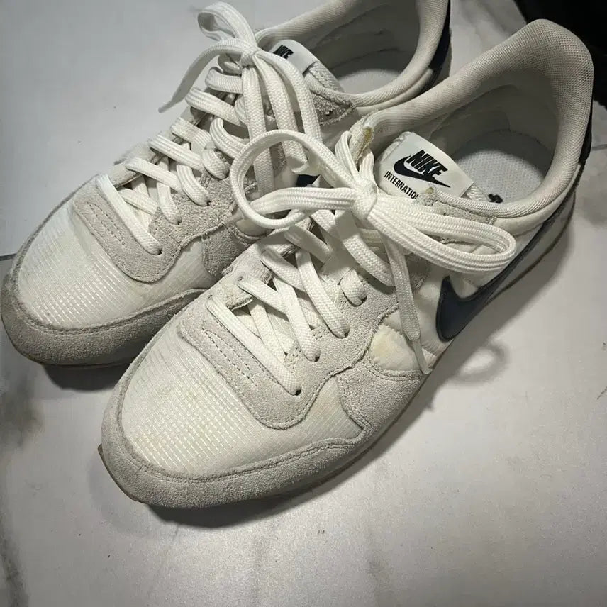 [BUNJANG] Nike Internationalist Sneakers / 나이키 인터내셔널리스트 255