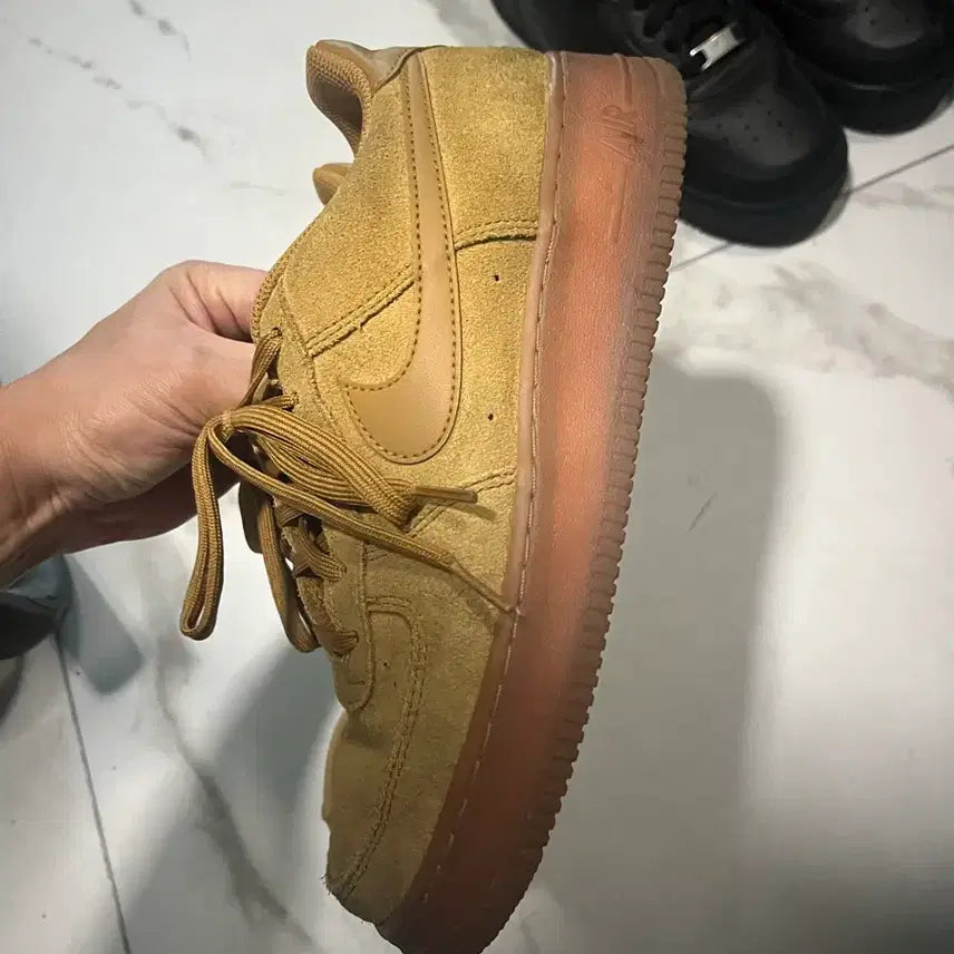 [BUNJANG] Nike Air Force 1 LV8 3 Wheat / (GS) 나이키 에어포스 1 LV8 3 위트 250