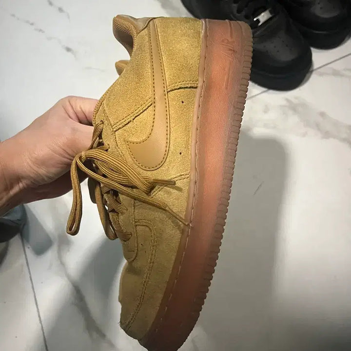 [BUNJANG] Nike Air Force 1 LV8 3 Wheat / (GS) 나이키 에어포스 1 LV8 3 위트 250