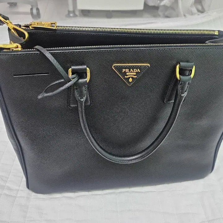 [SOLD OUT] [A급] Prada 사피아노 BN2274 블랙 금장 / 정품보증 / 65