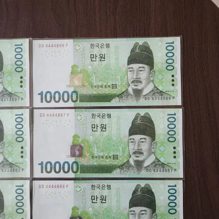[BUNJANG] Unused 10,000 Won Four-of-a-Kind Consecutive Number Banknotes / 만원, 4포커 연속번호 10매 (미사용제))