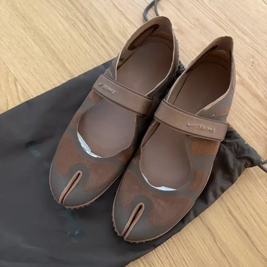 [BUNJANG] SKIMS Nike Mesh Rift Ballet Flats / SKIMS 스킴스 나이키 첫 메쉬 리프트 발레플렛 240 누드브라운