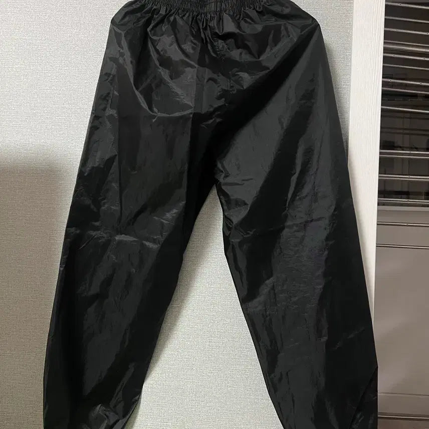 [BUNJANG] Black Windbreaker Jacket Set / 블랙 바람막이 점퍼 새상품 상/하의 세트
