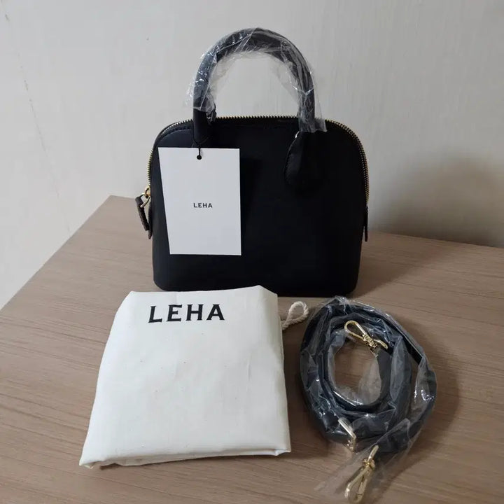 [BUNJANG] LEHA Leather Tote &amp; Crossbody Bag / [새상품] LEHA 레하 천연가죽 블랙 토트 &amp; 크로스백(정가38.5)