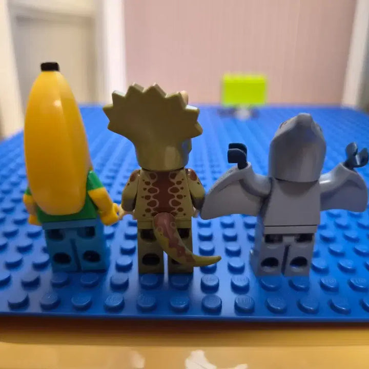 [BUNJANG] LEGO Minifigure Set: Banana, Triceratops, Pteranodon Costumes / 레고 미니피겨 알바 바나나 공룡 코스튬 세트