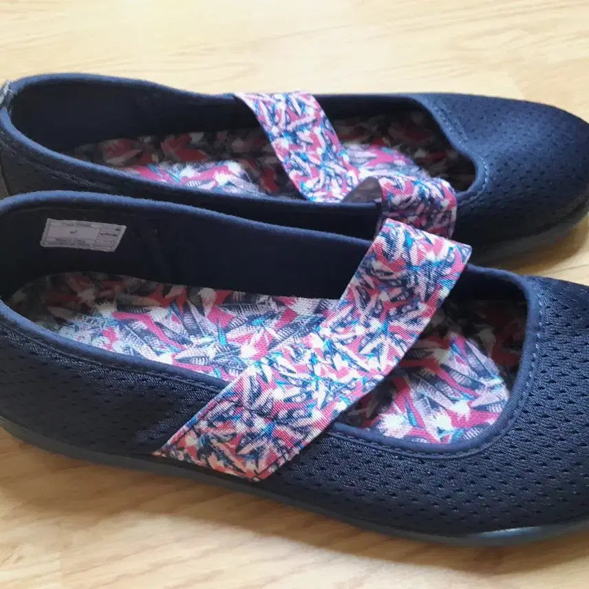 [BUNJANG] Crocs Navy Flower Mary Jane Flats 240 / 크록스 네이비 플라워 여성 메리제인 단화 240