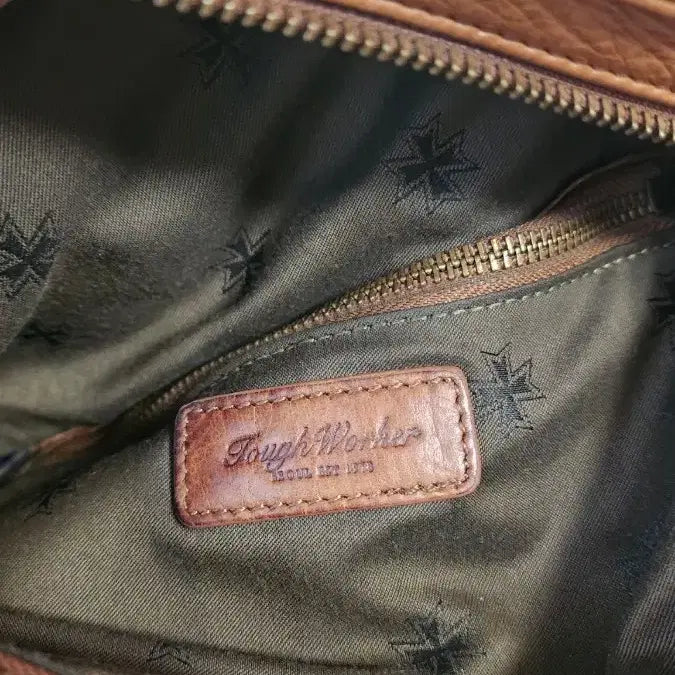 [BUNJANG] Tough Worker Leather Sling Bag / Tough Worker 가죽 슬링백 브라운
