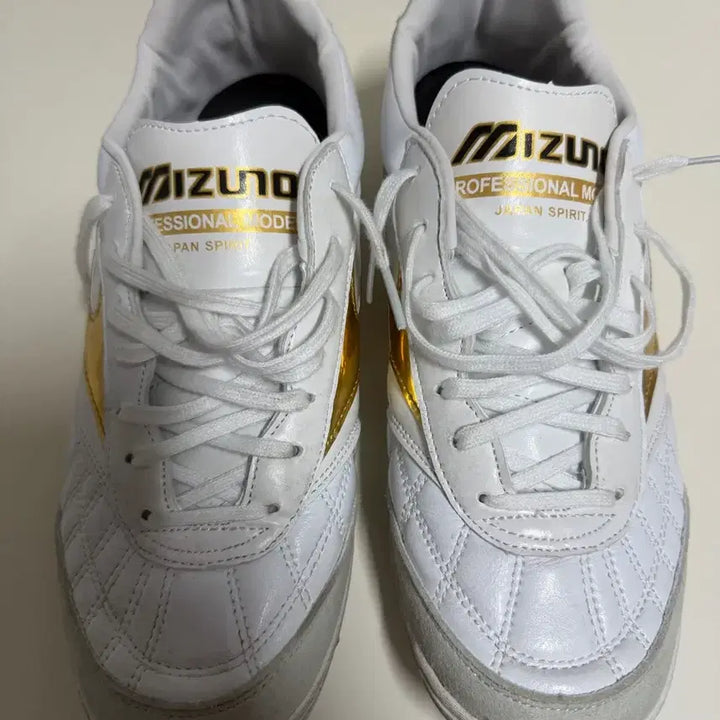 [SOLD OUT] 미즈노 풋살화 275