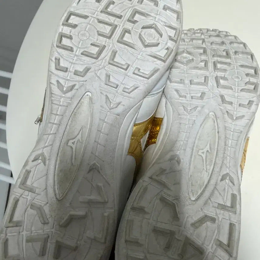 [SOLD OUT] 미즈노 풋살화 275