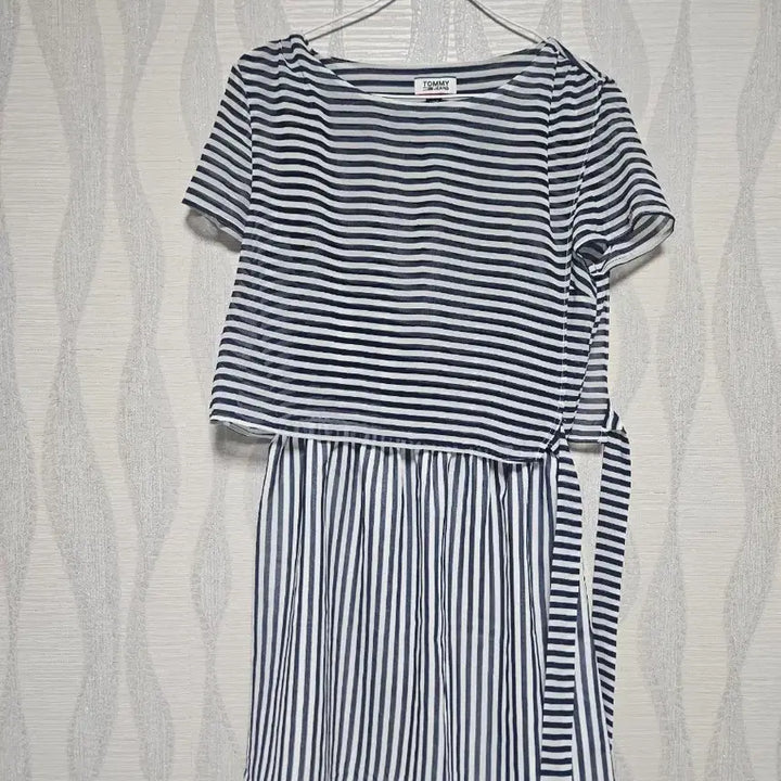 [BUNJANG] Tommy Hilfiger Striped Midi Dress / 타미힐피거 스트라이프 반팔 원피스