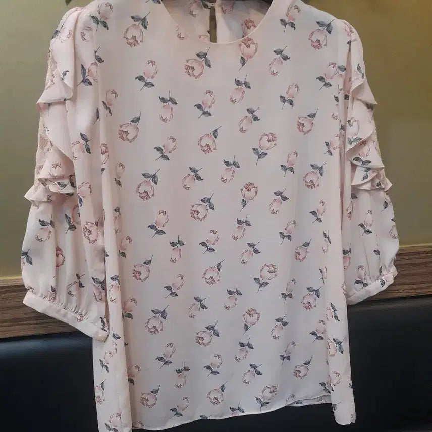 [BUNJANG] Compagna Flower Pattern Pink Frill Blouse / 꼼빠니아플라워 패턴 핑크 프릴 블라우스