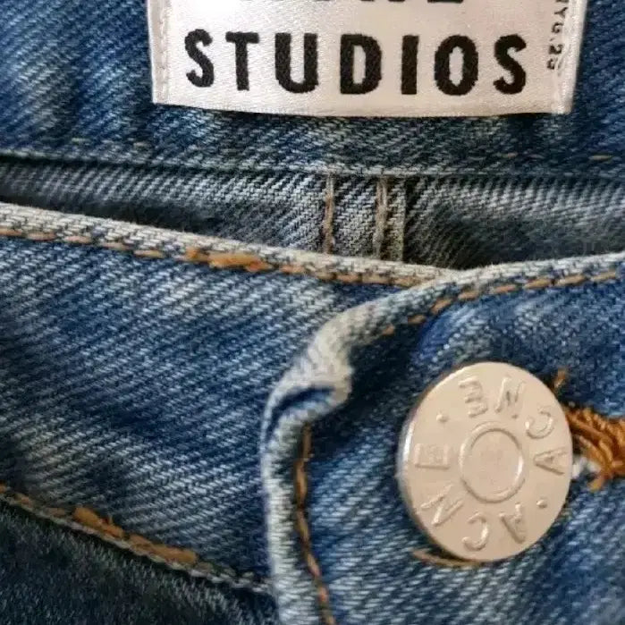 [BUNJANG] Acne Studios Destroyed Jeans Medium Wash / 아크네 디스트로이 청바지