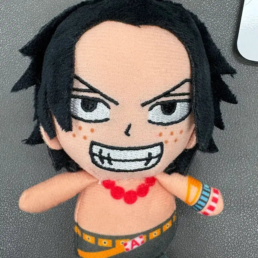 [BUNJANG] One Piece Ace Plush Keychain (12cm) / (미사용) 원피스 25주년 에이스 누이인형 키링 (12cm)