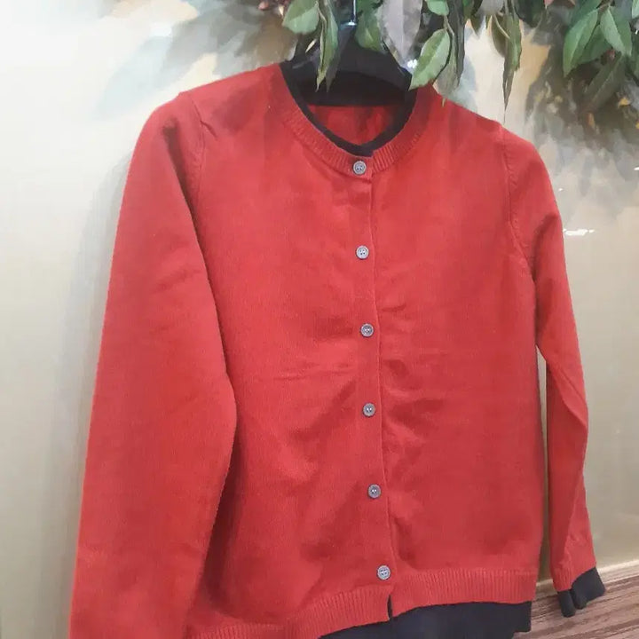[BUNJANG] Red Color Block Knit Cardigan / 레드 배색니트 가디건