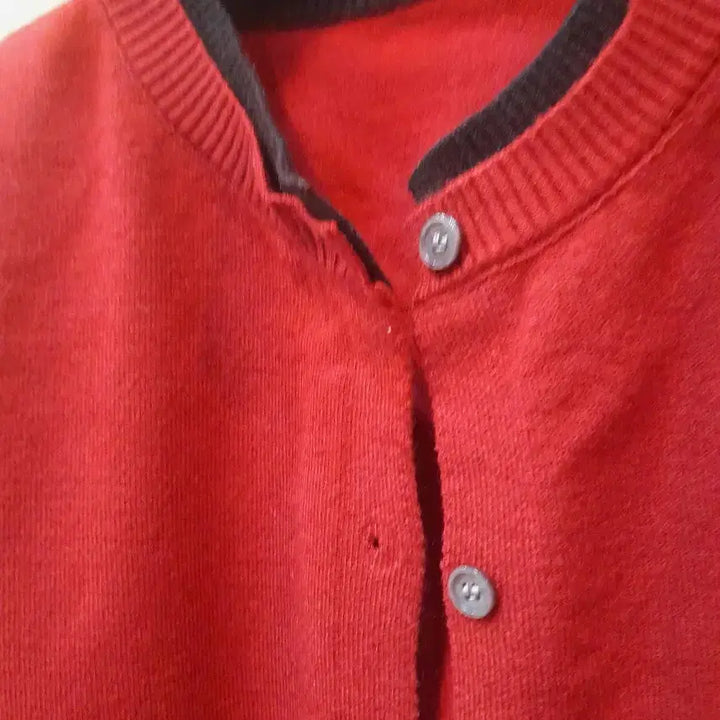 [BUNJANG] Red Color Block Knit Cardigan / 레드 배색니트 가디건