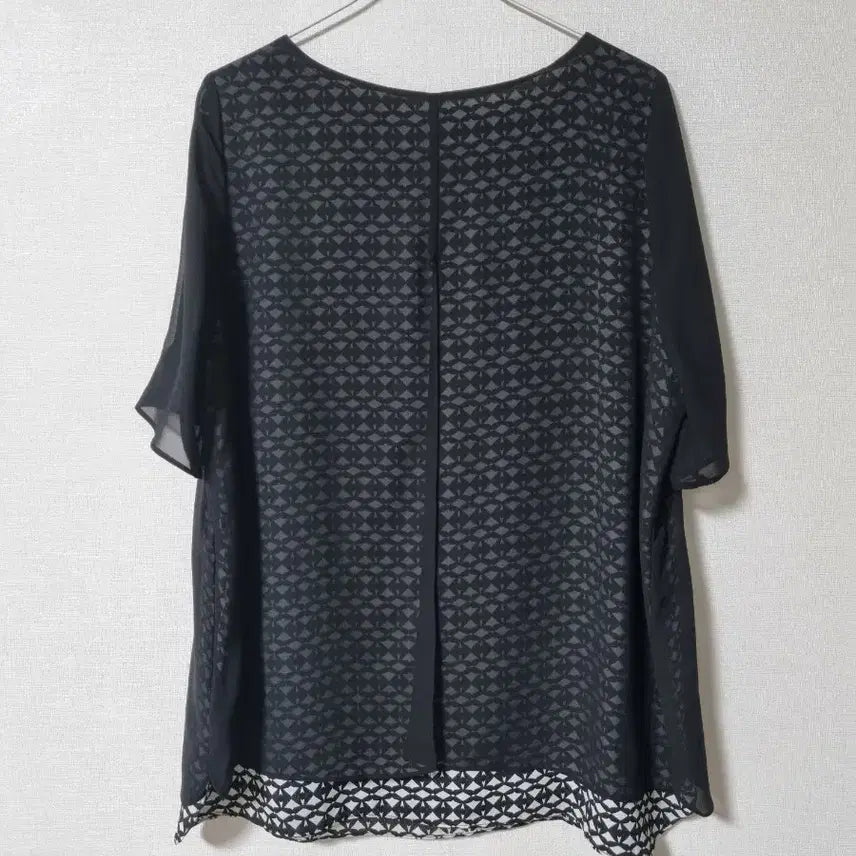 [BUNJANG] Chiffon Round Neck Blouse / 쉬폰 라운드넥 블라우스 77.88