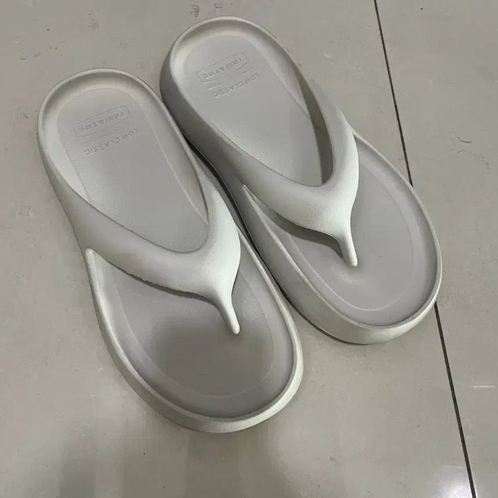 [BUNJANG] To&amp;To x Low Classic Platform Flip Flops Cream L / 토앤토 x 로우 클래식 플랫폼 플립 플랍 크림 L