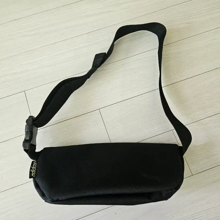 [SOLD OUT] 아디다스 블랙 웨이스트백 힙색