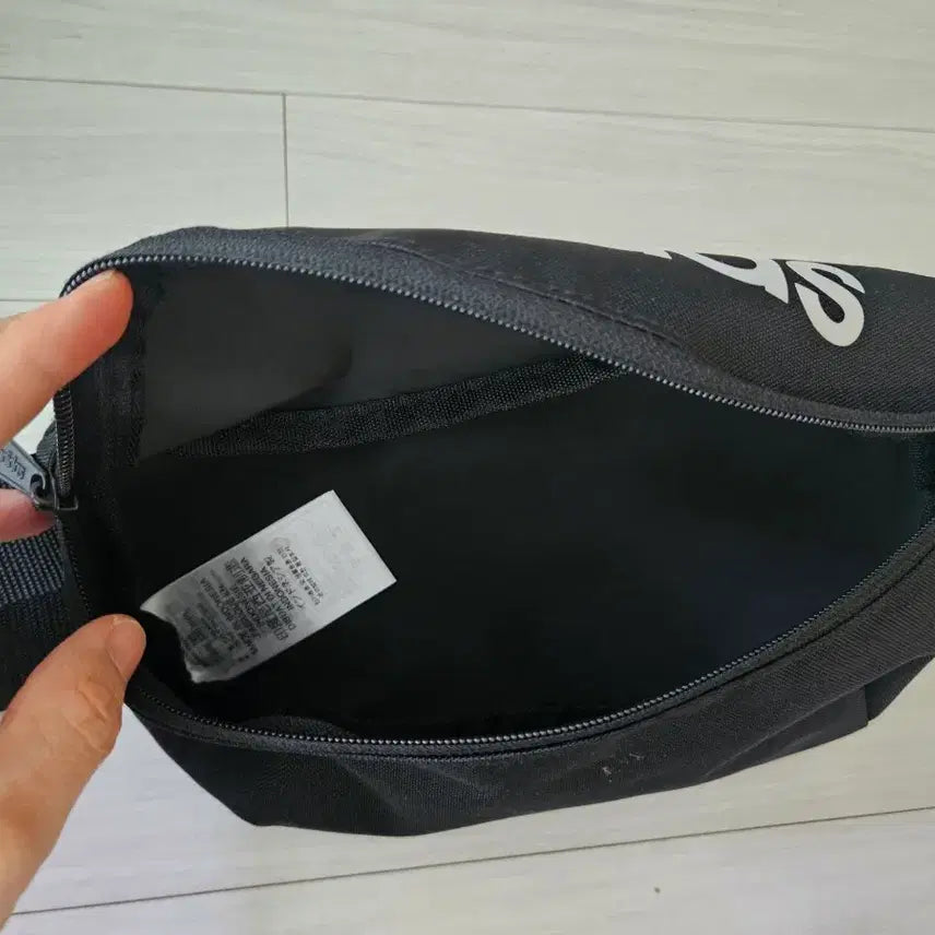 [SOLD OUT] 아디다스 블랙 웨이스트백 힙색