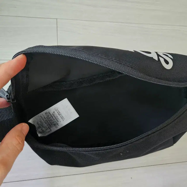 [SOLD OUT] 아디다스 블랙 웨이스트백 힙색