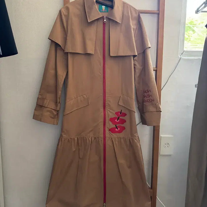 [BUNJANG] SINE Design Flare Zip-up Trench Coat / 시눈 플레어 집업 트렌치 코트
