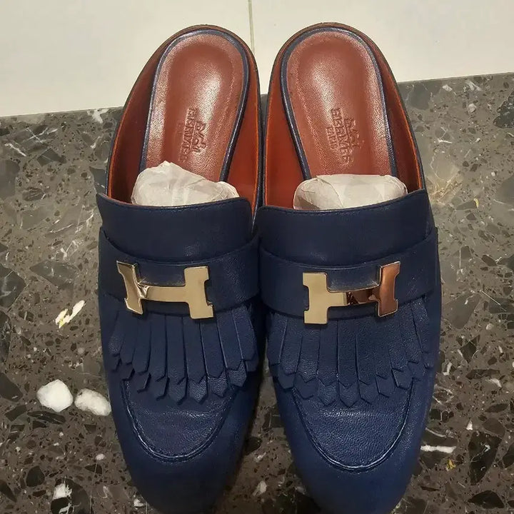 [SOLD OUT] 에르메스 리볼리 뮬 37사이즈 판매합니다. 네이비컬러
