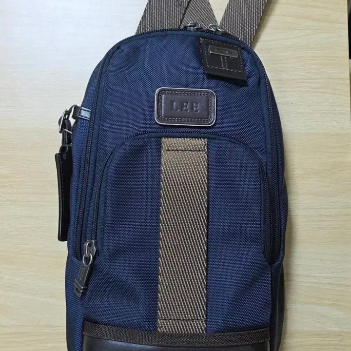 [SOLD OUT] 투미 정품 슬링백 tumi