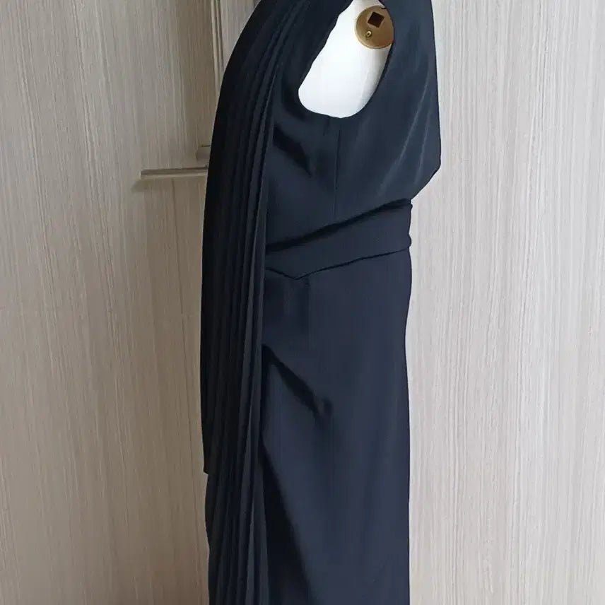 [BUNJANG] MojoSphin Pleated Detachable Scarf Point Dress / 모조에스핀플리츠 탈부착 스카프포인트원피스