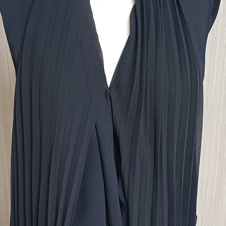 [BUNJANG] MojoSphin Pleated Detachable Scarf Point Dress / 모조에스핀플리츠 탈부착 스카프포인트원피스