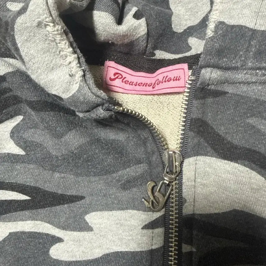 [SOLD OUT] 플노팔 크롭후드집업