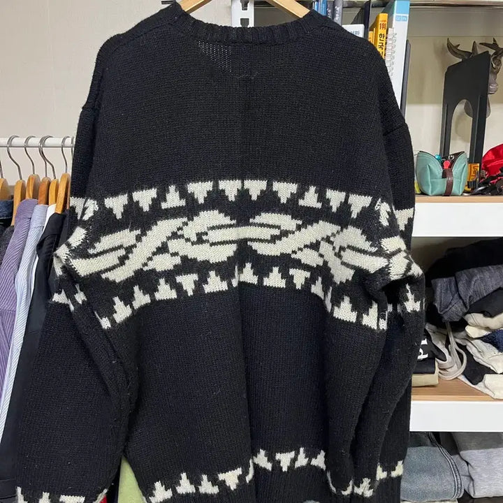 [BUNJANG] Carhartt XL Black and White Sweater / (XL) 칼하트 스웨터