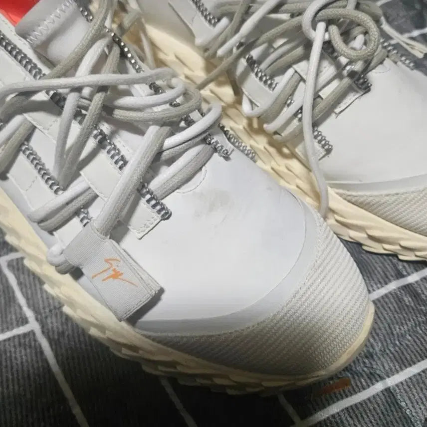 [BUNJANG] Giuseppe Zanotti White Sneakers / 쥬세페 자노티 화이트 운동화 250~260