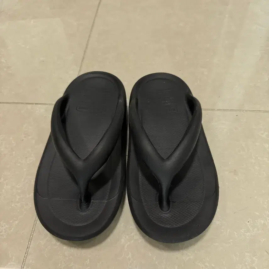 [SOLD OUT] TAW&amp;TOE 제로비티 블랙 쪼리
