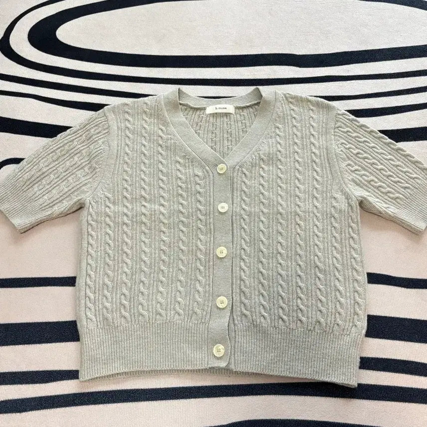 [SOLD OUT] b.muse 비뮤즈 케이블 니트 가디건